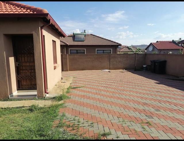 2 BEDROOM HOUSE FOR SALE IN ELANDSPOORT